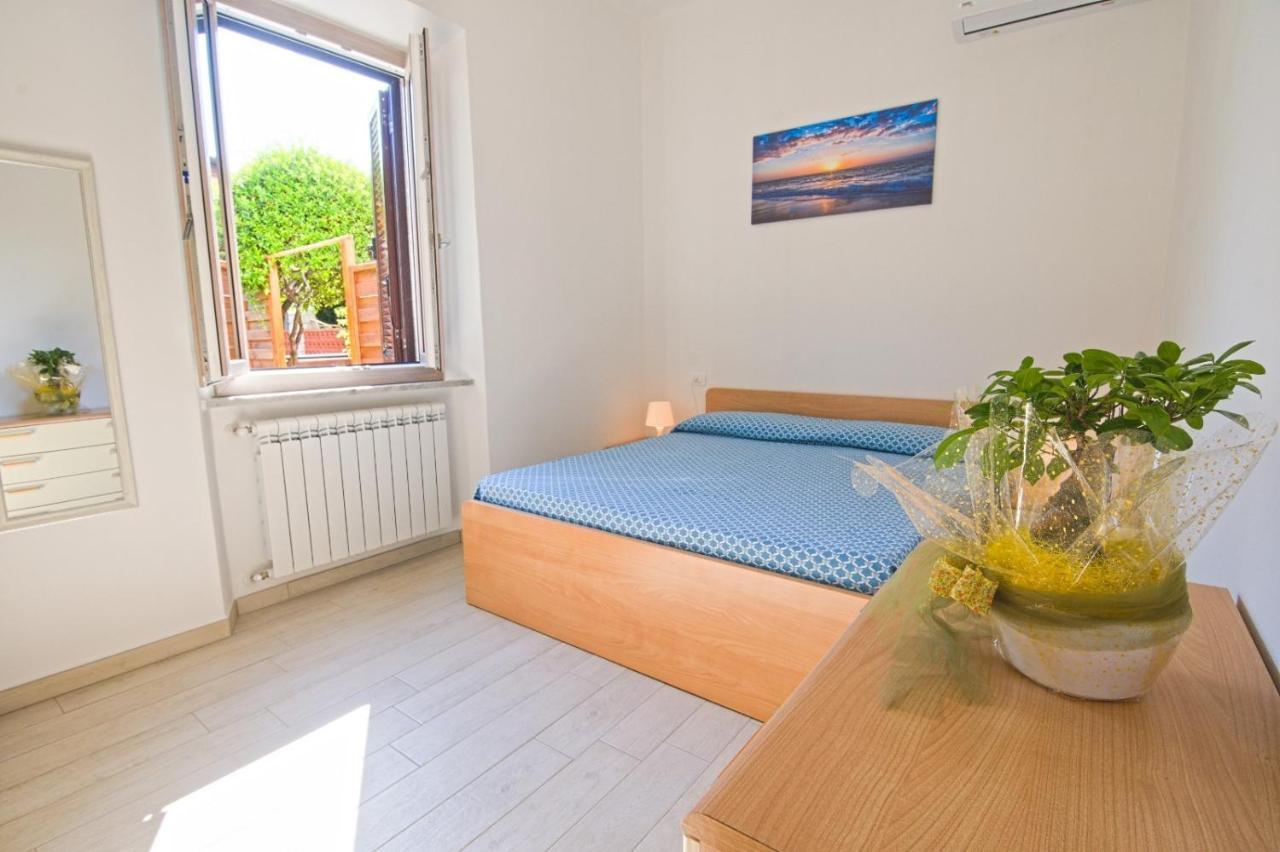 Apartamento Aethalia - A 300Mt Dal Mare Marina di Campo Exterior foto